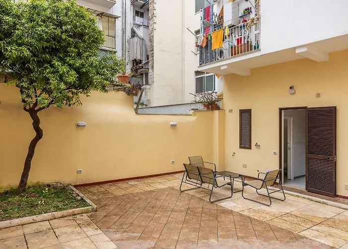 House Mandarino * Bari